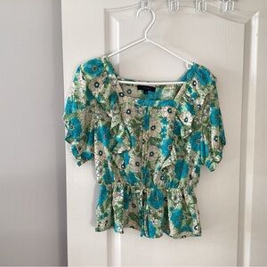 Eclair Floral Ruffle Women's Top. Size small.  B3